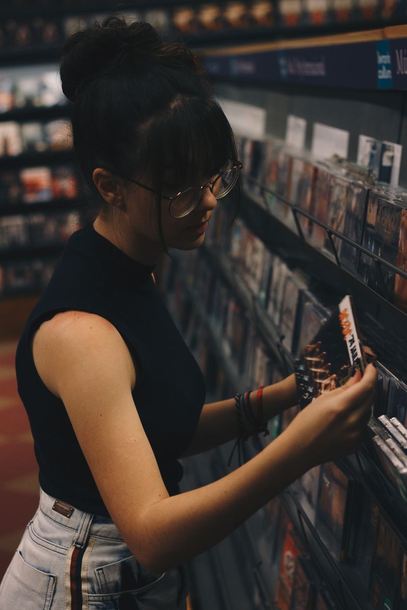 customer-in-store-buying-cd